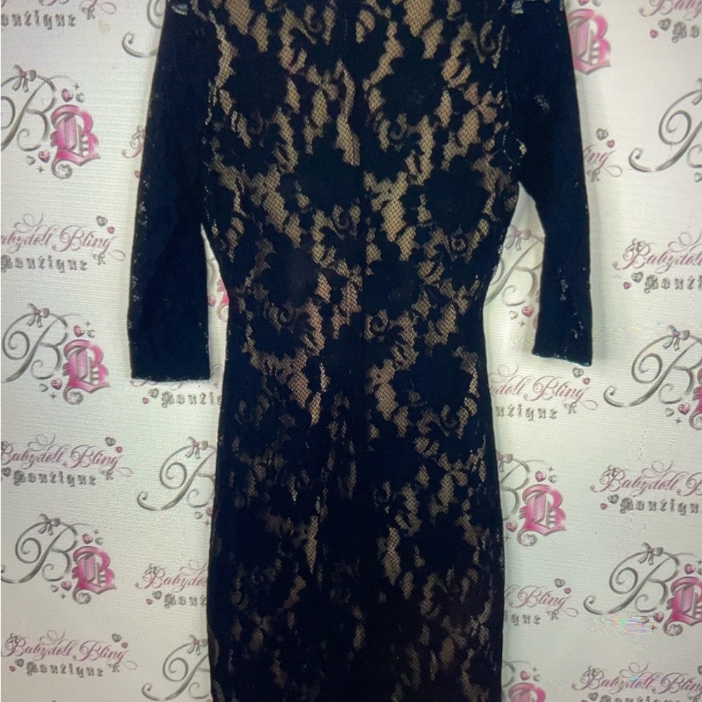 Niche dress lace black Lacie sexy Vneck chic Black Lace Long Sleeve Dress